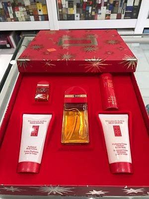 ELIZABETH ARDEN RED DOOR SET REGALO SPRAY 50ML EDP, MINISPRAY, LOCIÓN, GEL, POLVO Foto 1 de 2