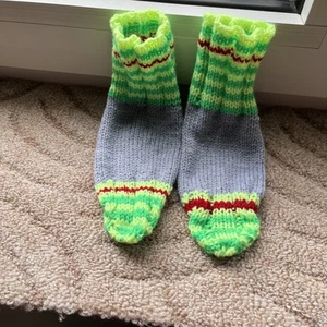 Selbst,-handgestrickte Söckchen Strümpfe / Socken Gr. 40 grau grün - Bild 1 von 5