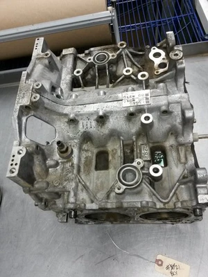 Engine Cylinder Block For 14-16 Subaru Forester  2.5 FB25 - Image 1 of 4
