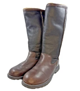 Botas altas UGG Brooks para mujer 7 cuero marrón forradas en piel de oveja estilo plano 5490 - Imagen 1 de 7