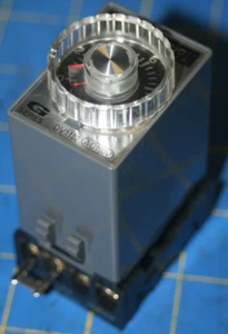 Panasonic DV-1102 G SERIES SPEED CONTOLLER AC 100V - Picture 1 of 6