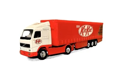 Semirremolque Corgi Superhaulers 59511 Volvo Curtainside - Kit-Kat 1/64 Die-cast LN Foto 1 de 3
