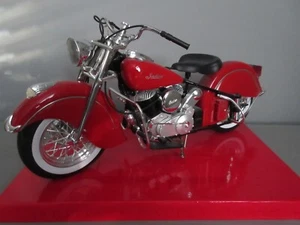 VINTAGE GUILOY 1948 INDIAN CHIEF 1/6 METAL MOTOR CYCLE MODEL cw ORIGINAL BOX - Picture 1 of 14