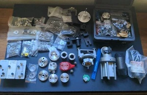 Enorme lote de reparación de piezas de repuesto de cromatografía de cabezal de bomba Varian soporte de estator - Imagen 1 de 16