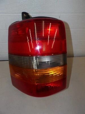 JEEP GRAND CHEROKEE 93-98 GRAND WAGONEER 1993 LH MONTAJE DE LUCES TRASERAS DEL LADO DEL CONDUCTOR Foto 1 de 4