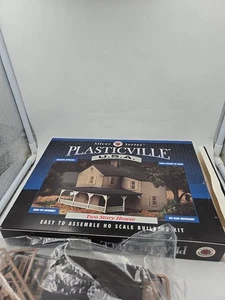 Bachman Plasticville USA  Ländliches zweistöckiges Haus Spur N Bausatz geöffnet - Bild 1 von 10