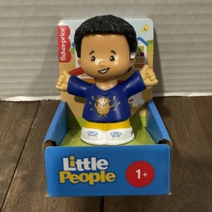 Fisher Price Little People Little Boy mit Cochlea Implantat Neu - Bild 1 von 6