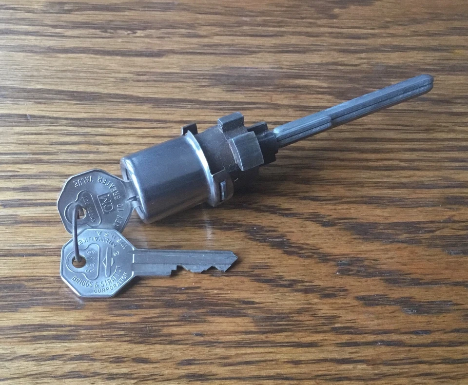 1960~1966 Chevrolet Pickup Truck BLOQUEIO DE ALÇA DE PORTA com CHAVES BRIGGS vintage GM NOS- - Imagem 1 de 4