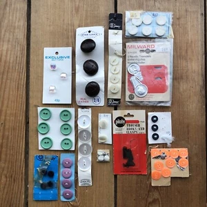 Vintage Buttons On Cards - Picture 1 of 6