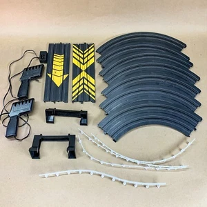Life Like Racing Slot Car HO Scale 9" Curve, Power, Chicane Tracks & Guards Lot - Picture 1 of 23