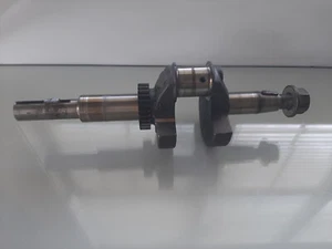 OEM Briggs & Stratton CRANKSHAFT 807779 - Picture 1 of 7