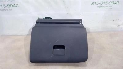 Guantera Nissan Sentra 2013-2019 compartimento de almacenamiento OEM 68520-3SG0A Foto 1 de 4