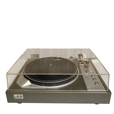 Victor JLB31 Direct Drive Turntable - Image 1 of 4