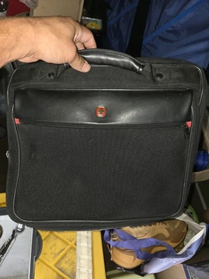 Wenger Swiss Army 16 pulgadas Estuche para Computadora Portátil Bolso de Hombro Maletín Mensajero Foto 1 de 3