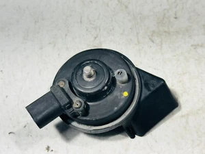2009-2017 AUDI Q5 FRONT LEFT DRIVER SIDE HIGH PITCH TONE NOTE SIGNAL HORN OEM - Picture 1 of 6