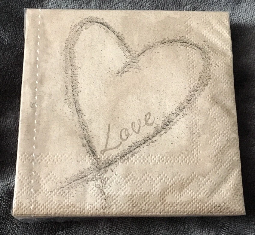 Пляж коктейль салфетки один пакет из 20 сердце в песок дизайн новый - Изображение 1 из 1