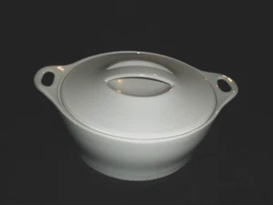 Corning CREATIONS White Diamond 2.5 Quart Round Covered Casserole Dish HTF EC - Picture 1 of 5