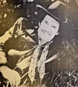 1981 Country Western Musician Merle Haggard - Picture 1 of 4