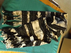 Old Navy Schneeflockenschal - Bild 1 von 3