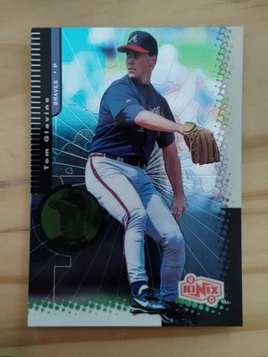 1999 Upper Deck Ionix - #9 Tom Glavine - Image 1 of 4