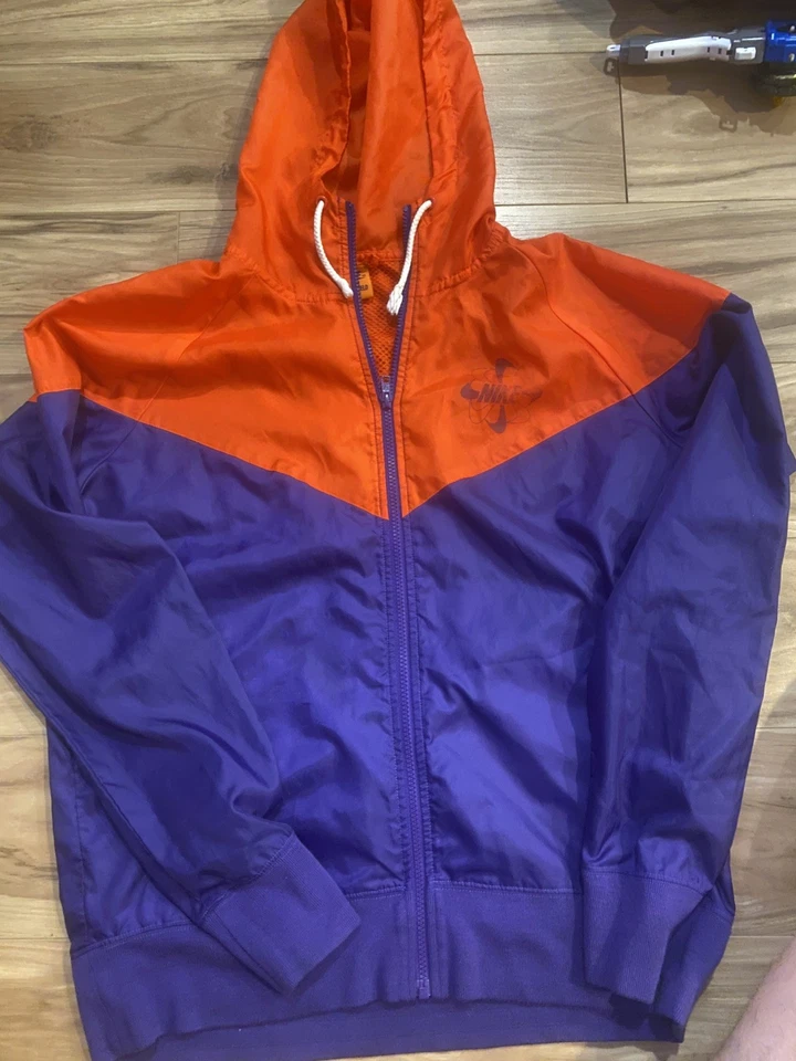 Chaqueta cortavientos Nike Windrunner para hombre M con capucha negra púrpura verde molinete  Foto 1 de 4