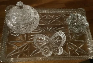 4-TEILIGES GLAS-SCHMINKTISCH-WASCHTISCH-SET HERVORRAGENDER ZUSTAND - Bild 1 von 3