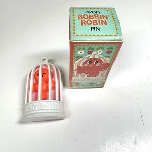 Vintage AVON Klöppel Rotkehlchen Pin Originalkarton Neu aus altem Lagerbestand Vogel bewegt sich - Bild 1 von 3