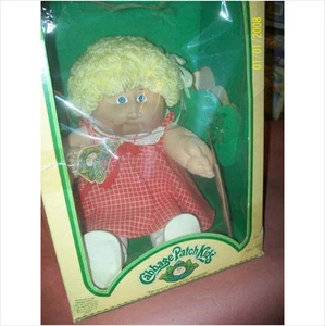 XAVIER ROBERTS CABBAGE PATCH KIDS DOLL COLECO BLOND LOOP GIRL BLACK SIGNED - Picture 1 of 9