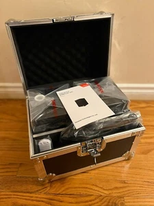 Showven Sparkular Mini 2 Pack (Black) + Road Case + IR Remote - Picture 1 of 4