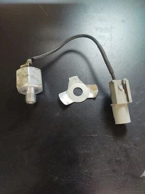 Arctic Cat OEM KNOCK SENSOR 3006-886 Suzuki 800 H.O., ZR, F, XF, M, M8000, USED - Image 1 of 2