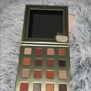 Nuevo con etiquetas Too Faced Calabaza Especiada Paleta Sombras de Ojos Edición Limitada Raro - Imagen 1 de 11