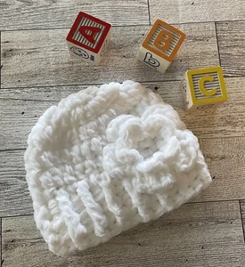 Ganchillo Bebé Niña Prematuro Blanco Suave Gorro 3D Flor Hecho a Mano EE. UU. m499 - Imagen 1 de 1