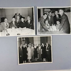 1950s Corset and Bra Trade Show 8 x 10 Photos Los Angeles - Afbeelding 1 van 5