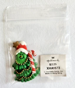 Hallmark MAGNET Christmas VTG JOLLY TREE 1982 Anthropomorphic Refrigerator NEW* - Picture 1 of 4