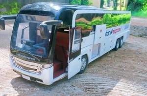 1:20 Scale Bus Full Detailed National Express UK Handmade Model Bus NOT DIE CAST - Picture 1 of 9