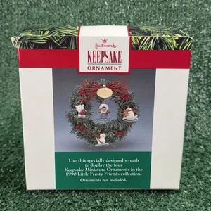 Little Frosty Friends Erinnerungskranz 1990 Punze Andenken Ornament - Bild 1 von 3