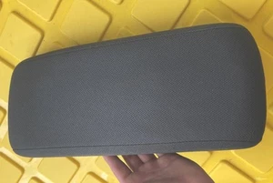 04-12 Chevy Colorado GMC Canyon Center Console Lid Armrest Dark Grey OEM * - Picture 1 of 7