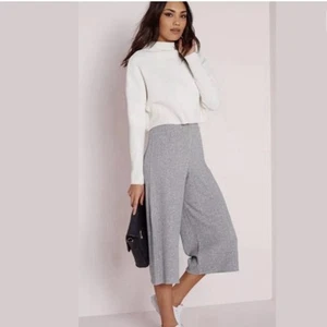 Pantalones grises recortados anchos acanalados Ideology para mujer - Imagen 1 de 4