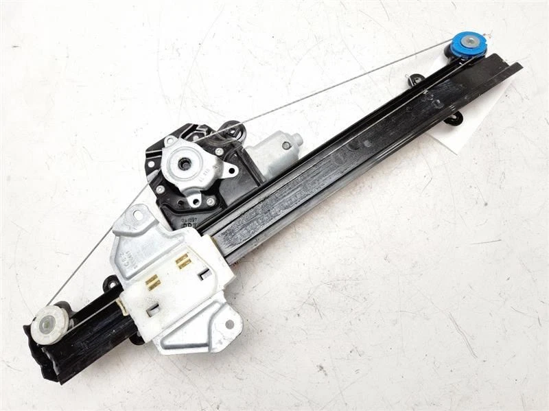Оригинальный электрический регулятор переднего стекла водителя для Mazda TRIBUTE 2001-2006 годов выпуска EC0259560H - Изображение 1 из 4