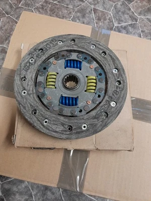 Kupplungsscheibe  Opel Manta B 1.8 Rekord E 1.8  664126 neu original 90193499 - Bild 1 von 3