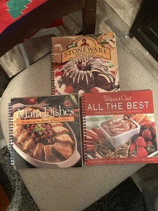 Pampered Chef Books - Picture 1 of 2