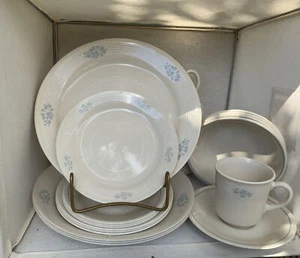 Corelle Lace Bouquet 20 Piece Service For 4 - Picture 1 of 1