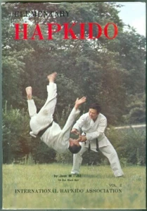 Martial Arts-Self Defense-Sport-Hapkido-Techniques-Training-Manual Vol. II-HTF! - Foto 1 di 1