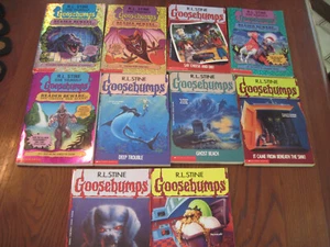 VINTAGE R.L. STINE GOOSEBUMPS SERIES BOOK SET 10PC LOT - Picture 1 of 7