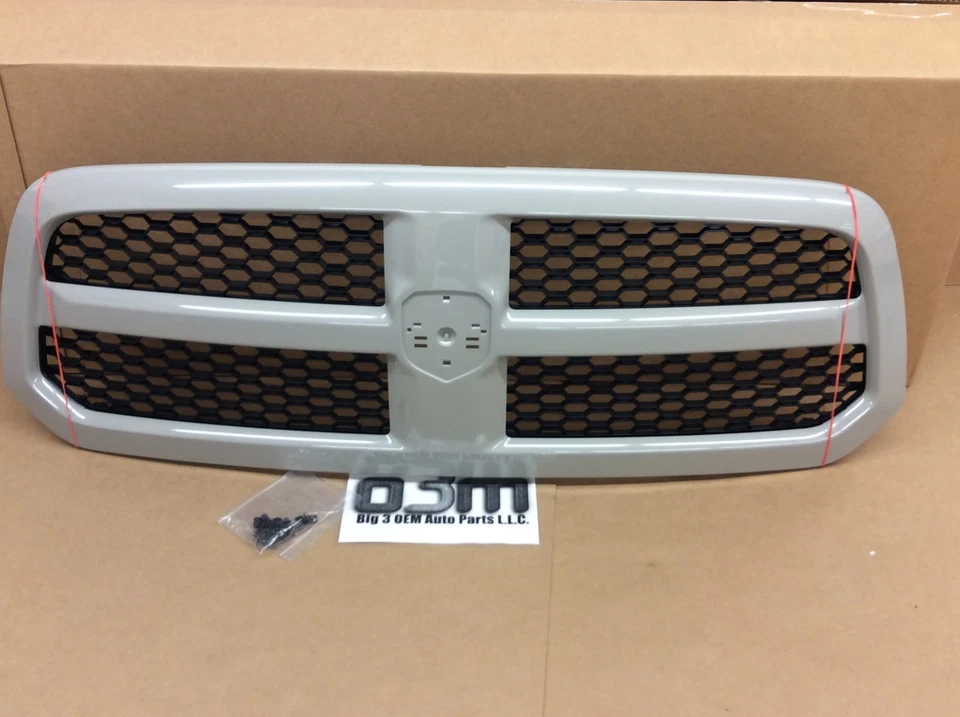 Dodge Ram 1500 R/T RT 2013-2018 pintura delantera a juego parrilla nueva OEM 68197703AA Foto 1 de 3