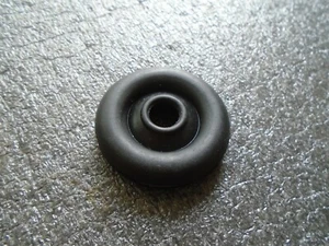 MORRIS MINOR WIPER RACK BULKHEAD GROMMET - NEW - Picture 1 of 3