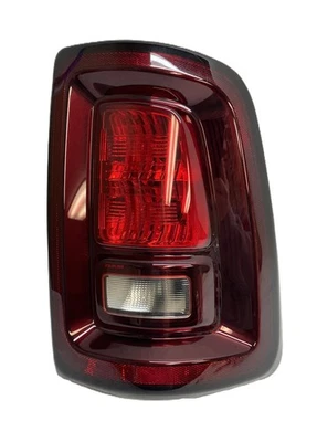 Luz trasera para pasajero derecho Dodge Ram 3500 2019-24 OEM 68592554AA INCANDESCENTE Foto 1 de 4