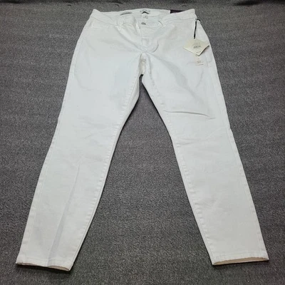 Ava & Viv Jeans Womens 16 White Mid Rise Skinny Stretch Denim Plus Size Regular - Image 1 of 4
