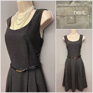 SIGUIENTE Vestido retro para mujer elegante gris sin mangas con cinturón línea A UK 14 EU 42 elástico - Imagen 1 de 13