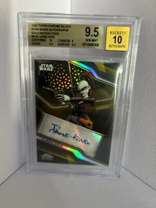 Topps 2022 cromo negro Star Wars automático dorado 08/50 Aurra Sing/Jaime King, BGS 9,5 - Imagen 1 de 2